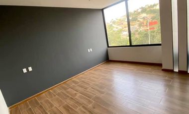 Casa en renta, Bosque Monarca, ALTOZANO. 3 habitaciones, 3.5 baños.
