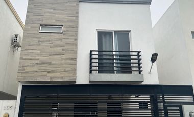 CASA EN VENTA RESIDENCIAL ARVORE SANTA CATARINA N.L.