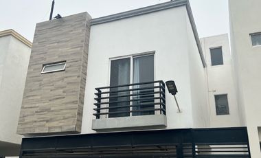 CASA EN VENTA RESIDENCIAL ARVORE SANTA CATARINA N.L.