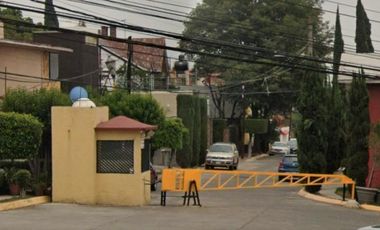 Casa En Remate Bancario En Av Hda. De Jurica, Lomas De La Hacienda, Estado De México