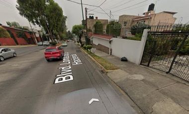 Casa En Remate Bancario En Av Hda. De Jurica, Lomas De La Hacienda, Estado De México