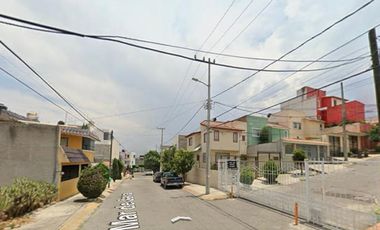 Casa En Remate Bancario En C. Mar De Java, La Cima, Estado De México