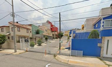 Casa En Remate Bancario En C. Mar De Java, La Cima, Estado De México