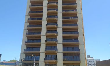 3 AMBIENTES EN VENTA - GESELL CENTRO - VISTA AL MAR - COCHERA