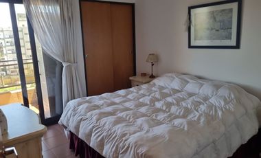 3 AMBIENTES EN VENTA - GESELL CENTRO - VISTA AL MAR - COCHERA