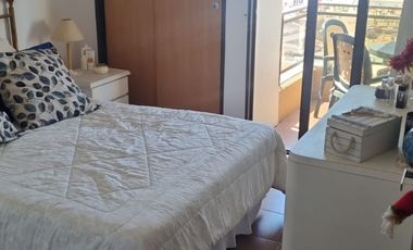 3 AMBIENTES EN VENTA - GESELL CENTRO - VISTA AL MAR - COCHERA