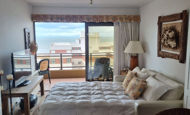 3 AMBIENTES EN VENTA - GESELL CENTRO - VISTA AL MAR - COCHERA