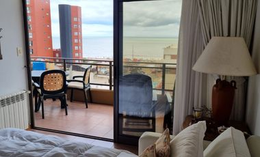3 AMBIENTES EN VENTA - GESELL CENTRO - VISTA AL MAR - COCHERA