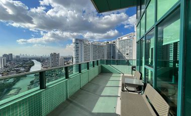RARE EDADES UNIT FOR SALE AND LEASE 3 BEDROOM