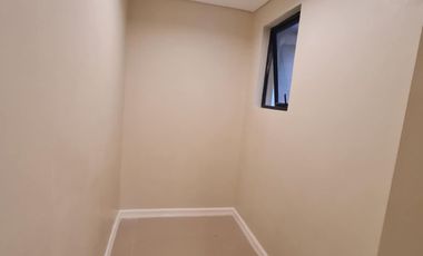 3 storey house and lot for sale townhouse in antipolo city near waltermart and unciano hospital medical center
