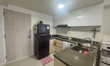 FOR RENT - FURNISHED 1BEDROOM WITH SEAVIEW BALCONY IN MANDANI BAY, MANDAUE CEBU. FRONT SEAVIEW UNIT.