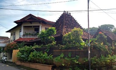 Rumah Hook Mewah Hanya 250 meter dari Jalan Magelang