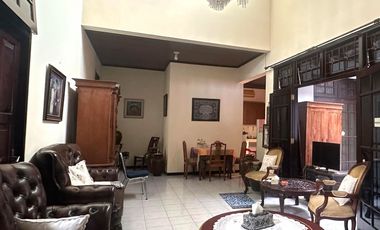 Rumah Hook Mewah Hanya 250 meter dari Jalan Magelang