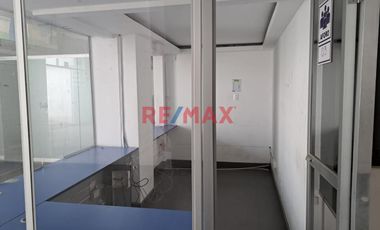Alquilo Local Comercial O Industrial En Pueblo Libre