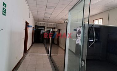 Alquilo Local Comercial O Industrial En Pueblo Libre