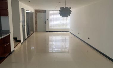 ESPECTACULAR CASA ESQUINERA EN VENTA