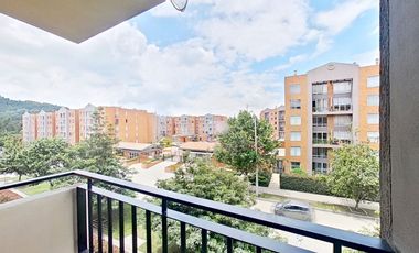 SE VENDE ESPECTACULAR APARTAMENTO MADRID HACIENDA CASA BLANCA PORTON 2