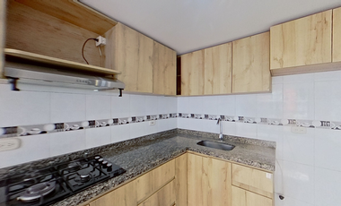 SE VENDE APARTAMENTO EN MADRID CON PAQUEADERO PRIVADO