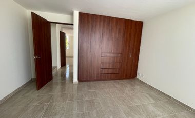 RENTA CASA EN CONDOMINIO FLORESTA CD MADERAS EL MARQUES