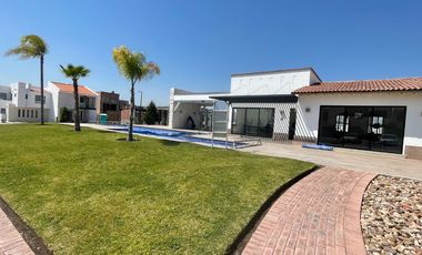 RENTA CASA EN CONDOMINIO FLORESTA CD MADERAS EL MARQUES
