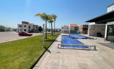RENTA CASA EN CONDOMINIO FLORESTA CD MADERAS EL MARQUES