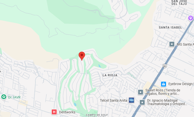 Casa ubicada en Condominio Club de Golf Santa Anita, Jalisco. Con 6 recamaras y 803m2. Muy Cerca de Galerías Santa Anita.