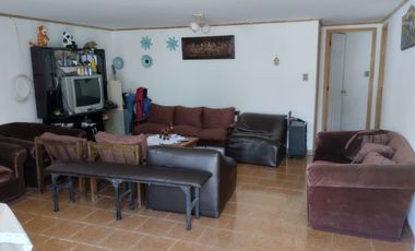 Casa Solida Al Interior De Comunidad Privada, Horcon