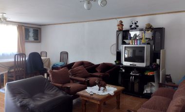 Casa Solida Al Interior De Comunidad Privada, Horcon