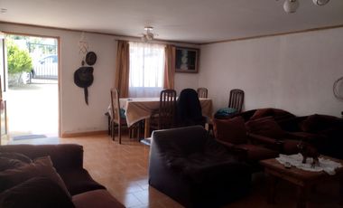 Casa Solida Al Interior De Comunidad Privada, Horcon