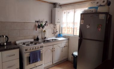 Casa Solida Al Interior De Comunidad Privada, Horcon