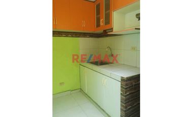 Venta Casa 3 Pisos De 85M2, Carabayllo