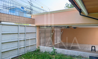 ESPECTACULAR RESIDENCIA DE LUJO CON PISCINA EN  RENTA LA PRIMAVERA - SAN PATRICIO, CUMBAYÁ