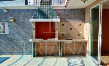 ESPECTACULAR RESIDENCIA DE LUJO CON PISCINA EN  RENTA LA PRIMAVERA - SAN PATRICIO, CUMBAYÁ