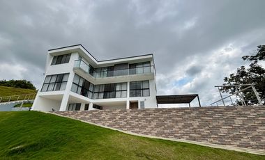 Casa Campestre con vista a la ciudad