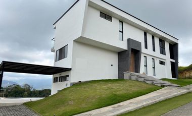 Casa Campestre con vista a la ciudad