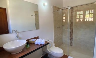 ESPECTACULAR CASA ESQUINERA EN VENTA.