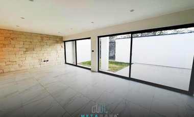 Casa en Renta en Xalapa - 360m² - 4 Recámaras - Roof Garden - $26,000