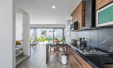 Se vende Casa Nueva de 3 recámaras con alberca en el Conjunto Residencial Sierra Santa Fe, en Xochitepec, Mor.