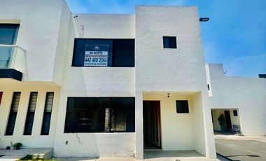 Se Renta de casa en ZIBATA, el CANTO.