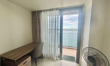 FOR RENT - FURNISHED 1BR WITH SEAVIEW BALCONY IN MANDANI BAY, MANDAUE CEBU. FRONT SEAVIEW UNIT IN 17TH FLOOR.