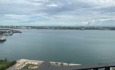 FOR RENT - FURNISHED 1BR WITH SEAVIEW BALCONY IN MANDANI BAY, MANDAUE CEBU. FRONT SEAVIEW UNIT IN 17TH FLOOR.