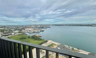 FOR RENT - FURNISHED 1BR WITH SEAVIEW BALCONY IN MANDANI BAY, MANDAUE CEBU. FRONT SEAVIEW UNIT IN 17TH FLOOR.