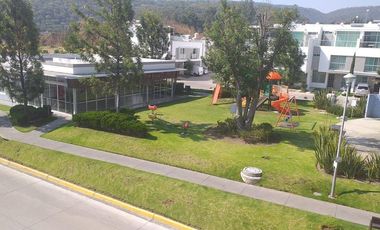 REMATAMOS HERMOSA RECIDENCIA EN PUERTA DEL BOSQUE GDL $988,335