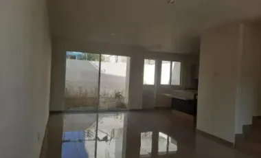 No es suerte, es estrategia inmobiliaria!! Venta de Hermosa Casa en Remate Bancario En Monteverde 2 Zapopan Jal.