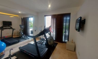 EXCLUSIVA RESIDENCIA DE LUJO EN CACALOMACÁN  EN TOLUCA 🏡 ¡Vive la grandeza en una propiedad única con vistas espectaculares al volcán!
