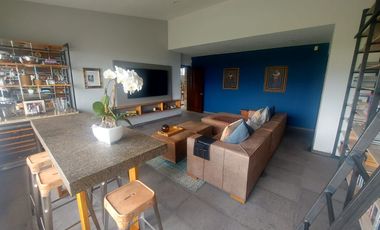 EXCLUSIVA RESIDENCIA DE LUJO EN CACALOMACÁN  EN TOLUCA 🏡 ¡Vive la grandeza en una propiedad única con vistas espectaculares al volcán!
