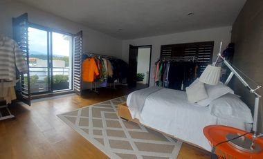 EXCLUSIVA RESIDENCIA DE LUJO EN CACALOMACÁN  EN TOLUCA 🏡 ¡Vive la grandeza en una propiedad única con vistas espectaculares al volcán!