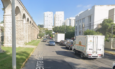 Vive la experiencia de comprar inteligente!! Venta de Casa en Remate Bancario En Av. Turin, Providencia 4a. Sección, Guadalajara, Jalisco, México