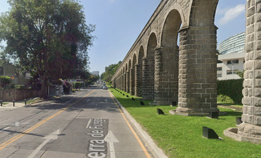 Vive la experiencia de comprar inteligente!! Venta de Casa en Remate Bancario En Av. Turin, Providencia 4a. Sección, Guadalajara, Jalisco, México