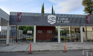 Vive la experiencia de comprar inteligente!! Venta de Casa en Remate Bancario En Av. Turin, Providencia 4a. Sección, Guadalajara, Jalisco, México